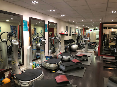 Photo JM Tonic | Electrostimulation Miha bodytec2, Soins amincissants, Radio Fréquence, Cryothérapie, Cryolipolyse & Power Plate