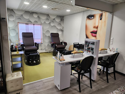 Photo SOLEIL ROUGE By AlexDLP Institut de Bien-être Bronzage Minceur LPG Onglerie Épilation