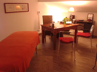 Photo Claire Di Cicco l'Atelier du Zen - Massages bien-être ayurvédiques - Massages énergétiques