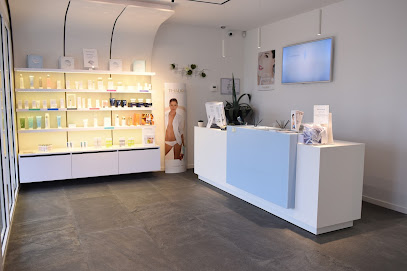 Photo Clinilux | Centre de soins esthétiques | Epilation laser | Coolsculpting | Hydrafacial Quimper