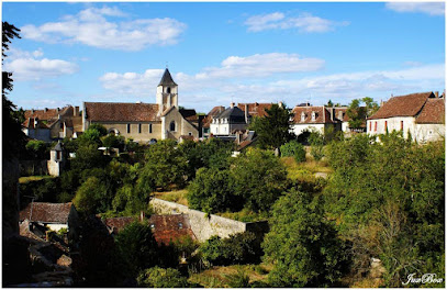 Photo Marina Purdom location gîte meublé de tourisme avec piscine spa proche cure thermale Vienne